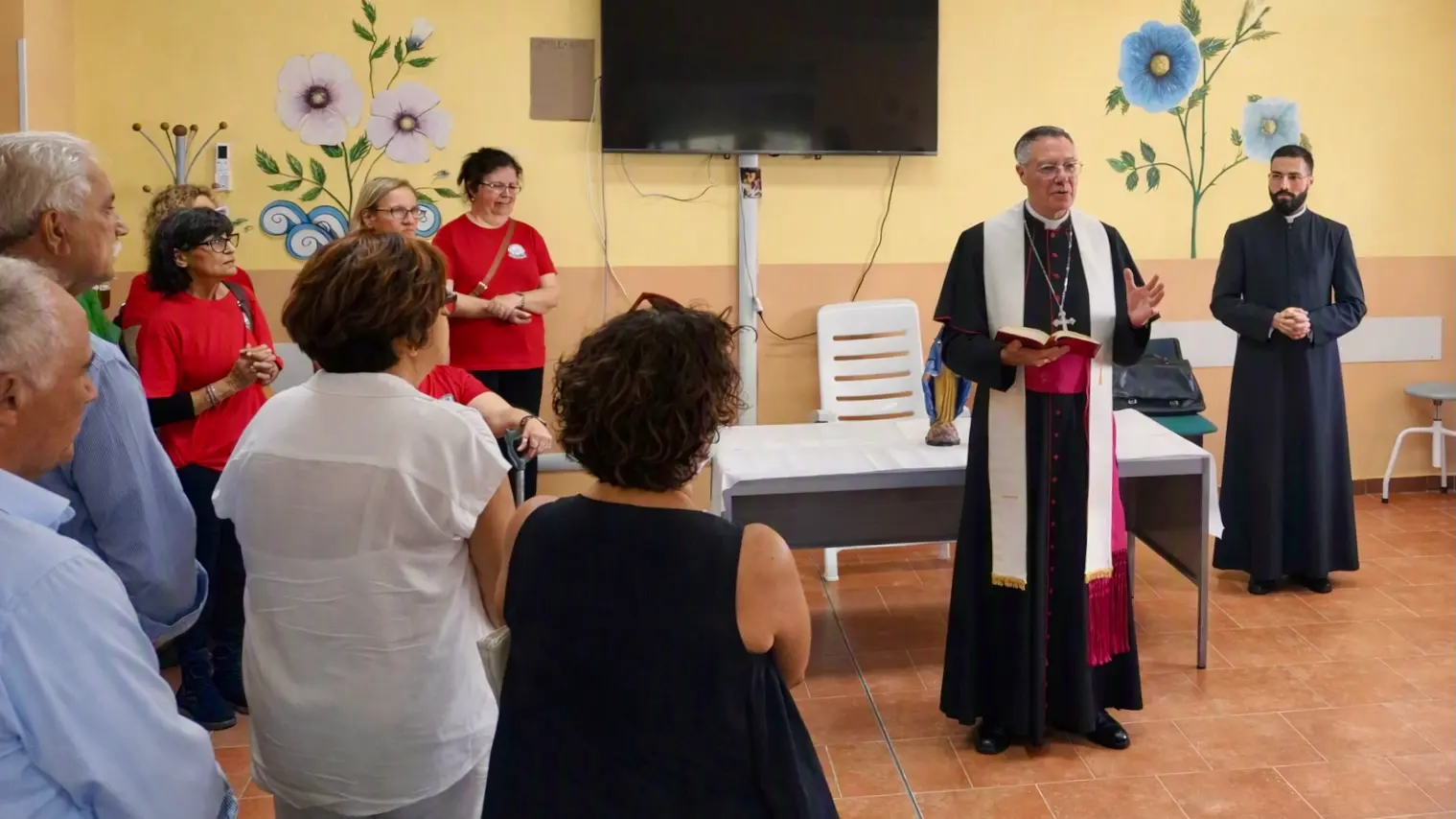 Immagine di La visita di Mons. Cesare Di Pietro al Centro Neurolesi e all’Ospedale di Locri
