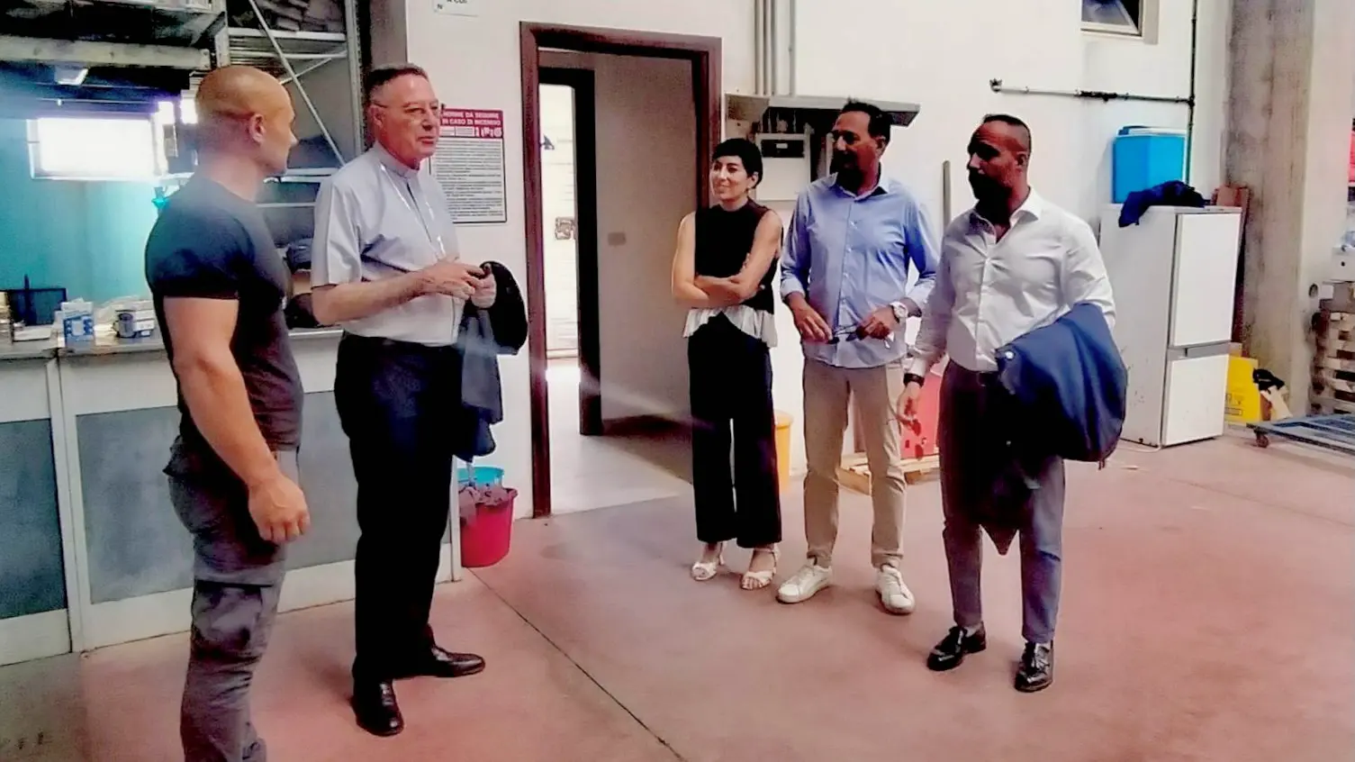 Immagine di Mons. Cesare Di Pietro visita il Porto delle Grazie e confermato il valore do “Labor Omnia Vincit”