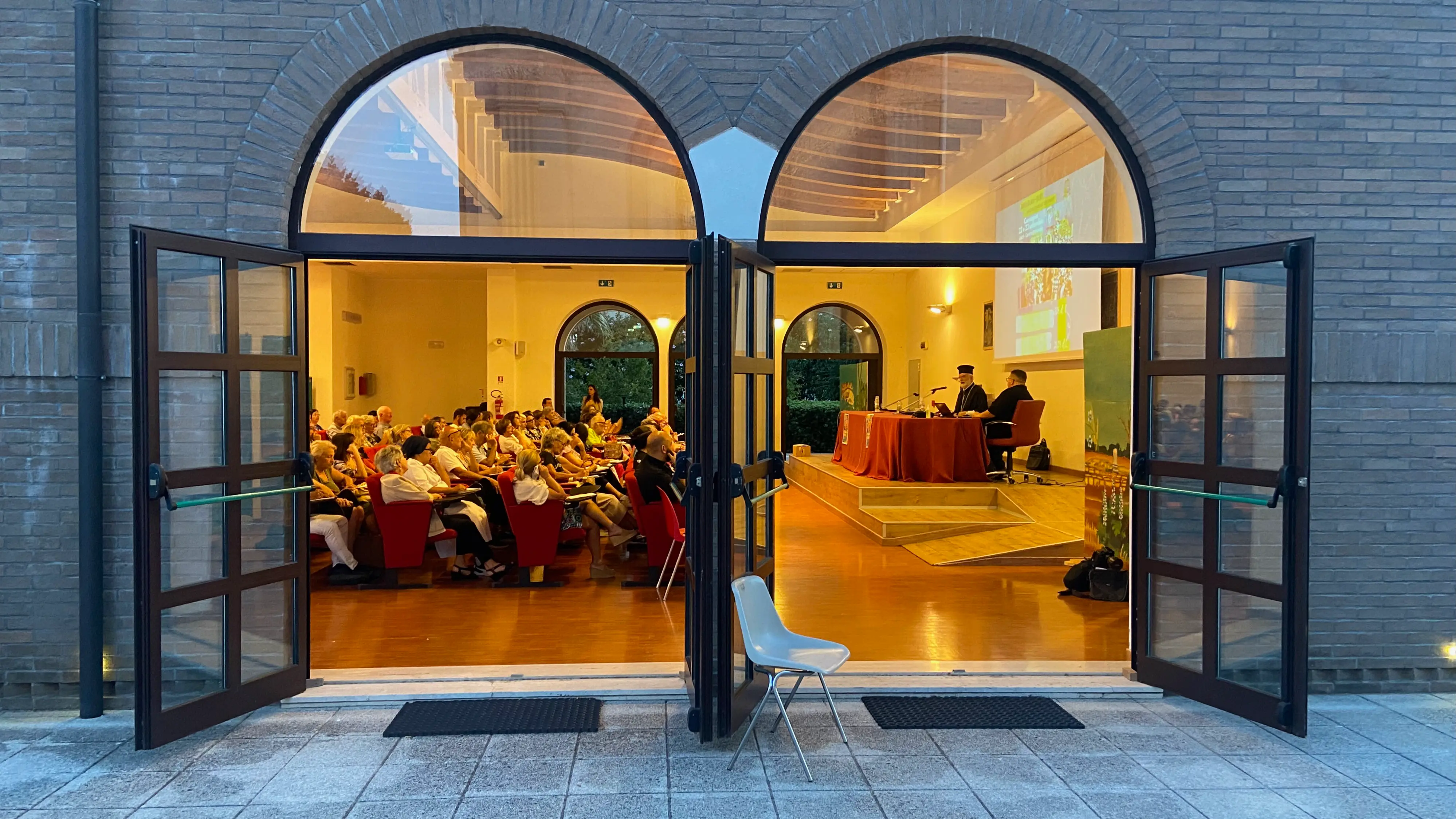 Immagine di Mons. Cesare Di Pietro convoca l’Assemblea Diocesana