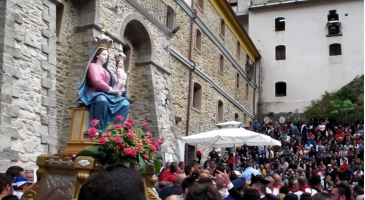 Pietà popolare, feste e liturgia